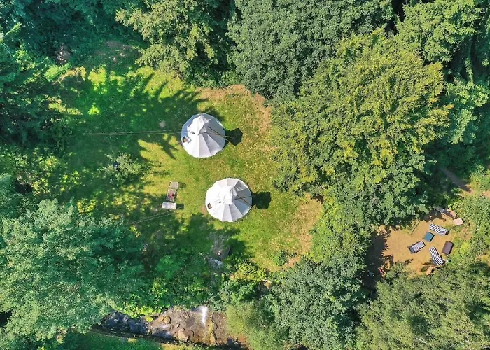 Teepee U Sedeho Vlka Lyxtält